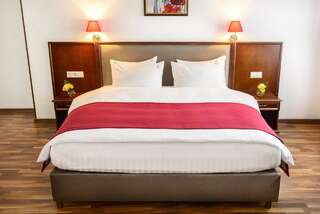 Отель Greguar Hotel Киев Люкс-7